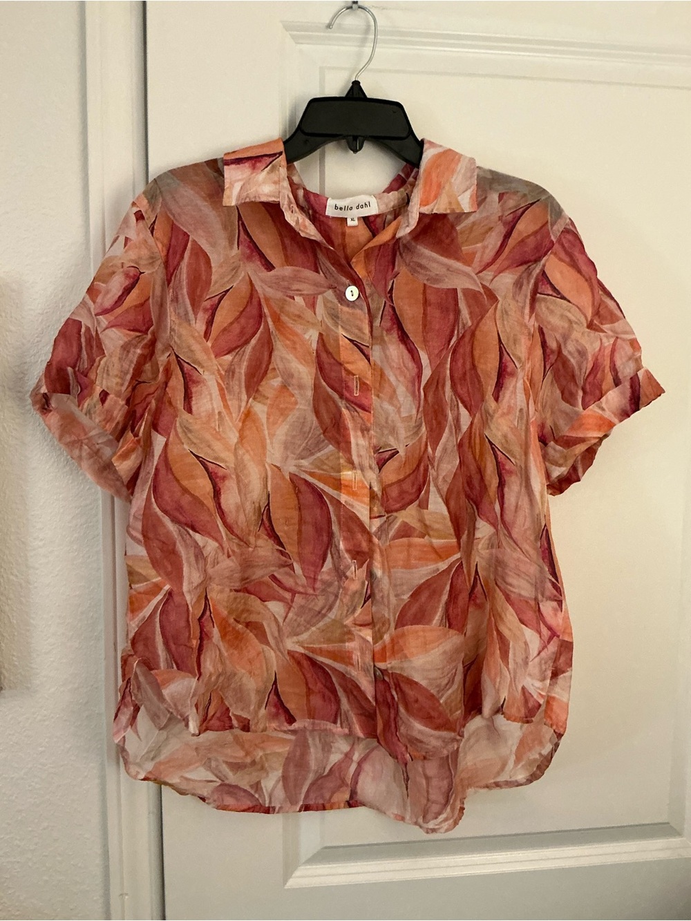 Bella Dahl Cuffed Short Sleeve Button Down Shirt Painted Leaves Print Coral XL